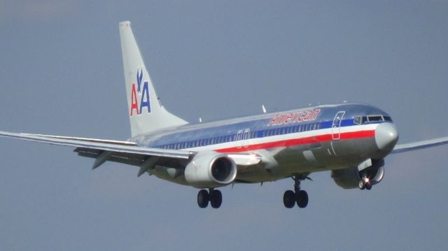 Boeing 737-800 (N850AN) - Nice to see old American at least once more!  American 1543 from DFW.