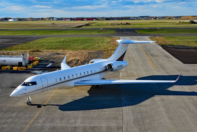 Bombardier Global 5000 (N112QS)
