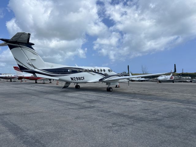 Beechcraft Super King Air 350 (N298CF)