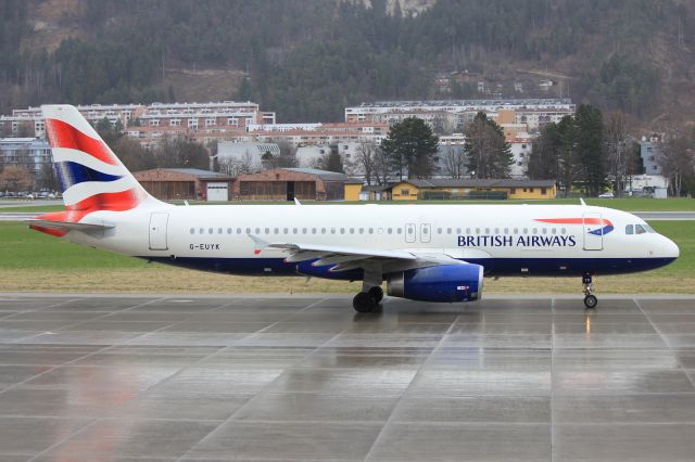 Airbus A320 (G-EUYK)