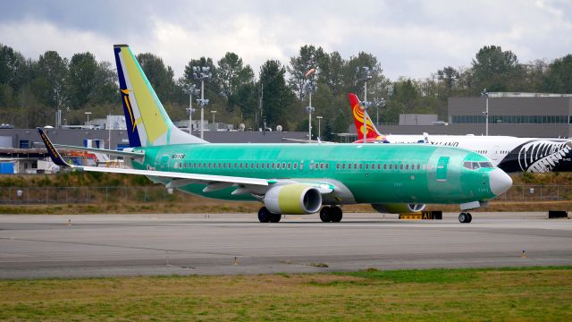 Boeing 737-800 (EI-GSG) - BOE152 taxis onto Rwy 16R for a ferry flight to KBFI on 9.11.18. (B737-8AS(WL) / ln 7167 / cn 44849). The aircraft is using temporary reg #N1800B.