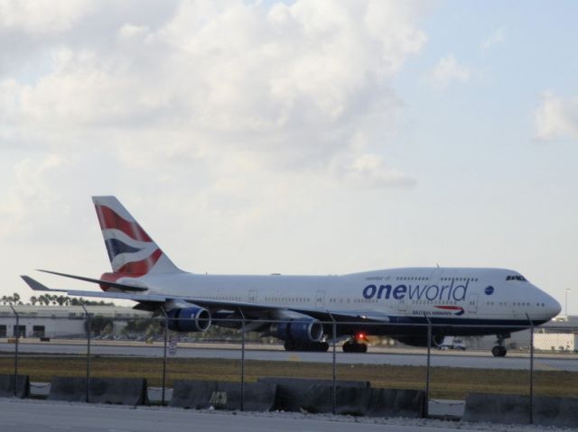 Boeing 747-400 (G-CIVL)
