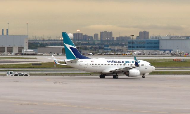 Boeing 737-700 (C-GWJF) - WestJet Boeing 737-7CT(WL) C-GWJF in Toronto 