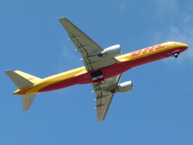 Boeing 757-200 (HP-2010DAE)