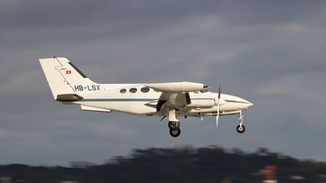 HB-LSX —
