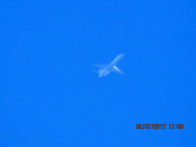 Embraer ERJ-145 (N13988)