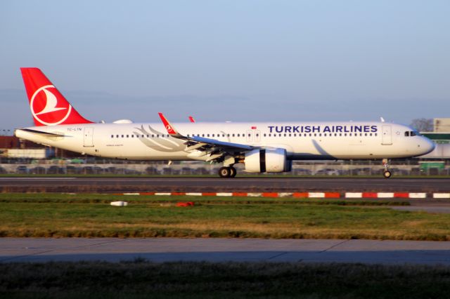 Airbus A321neo (TC-LTN) - Landing on rwy 09L on 1-Dec-23 operating flight THY1933 from LTFM.