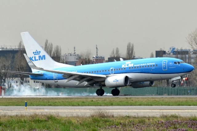 Boeing 737-700 (PH-BGP) - New livery for KLM