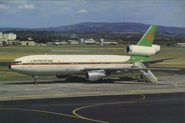 McDonnell Douglas DC-10 (N3016Z) - SCANNED FROM POSTCARDbr /ZAMBIA AIRWAYS