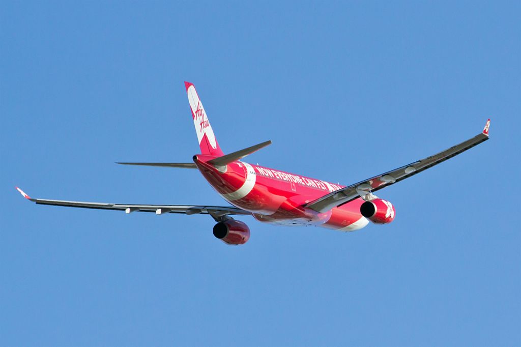 Airbus A330-300 (9M-XXB) - Airbus A330-343 Air Asia X 9M-XXB YPPH 15/10/16.
