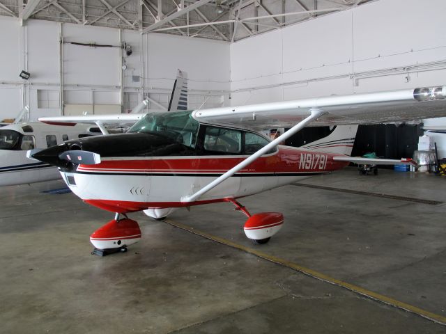 Cessna Skylane (N91791)