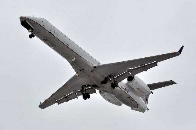 Embraer ERJ-145 (N13161)