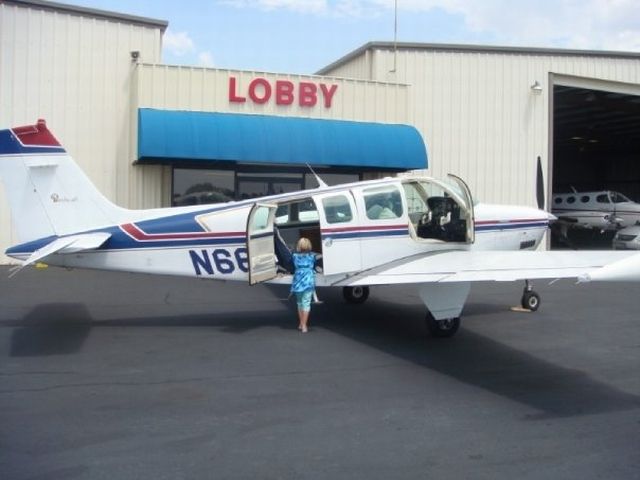 Beechcraft Bonanza (36) (N66LA)