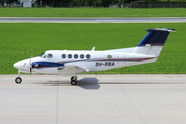 Beechcraft Super King Air 200 (9H-RBA)