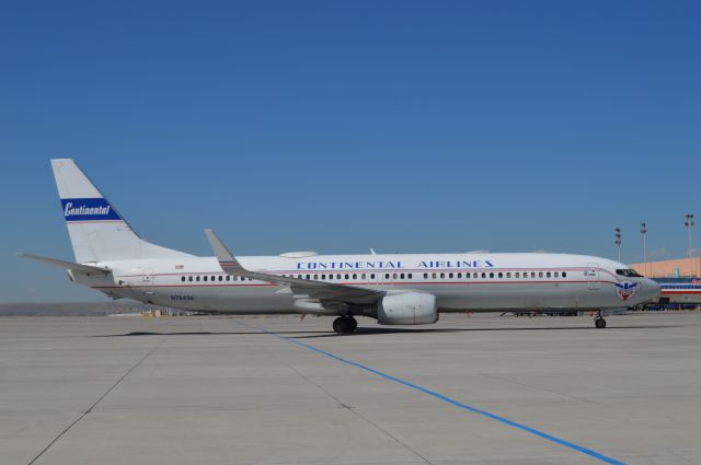 Boeing 737-900 (N75436) - United 737-900 still painted in the old Continental Blue Skyways paint scheme of the 1950s. Reportedly, this aircraft was recently repainted with standard United colors. Taken from the ABQ ramp 29Sep2015.