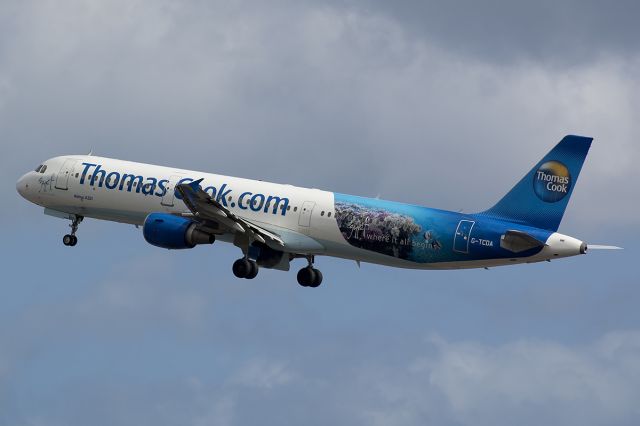 Airbus A321 (G-TCDA)