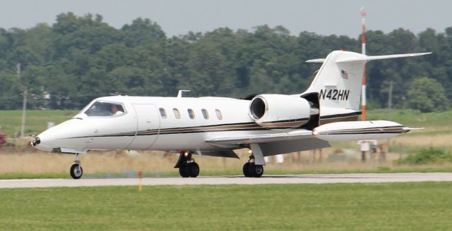 Learjet 35 (N42HN) - Landing rwy 27 on 7/13/11