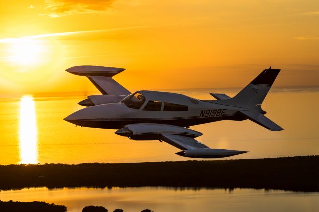 Cessna 310 (N919BF) - N919BF