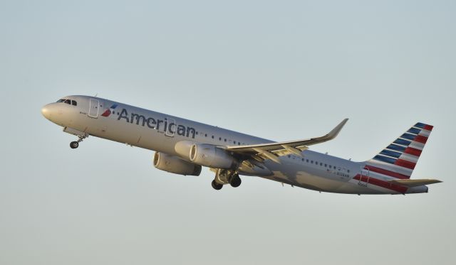 Airbus A321 (N138AN) - Departing LAX