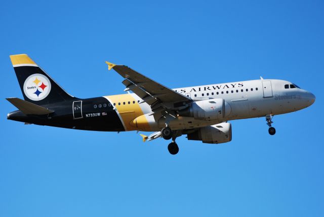 Airbus A319 (N733UW) - On final for runway 36R at KCLT - 11/7/14