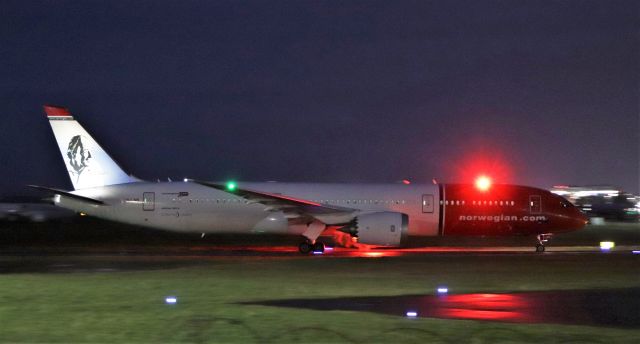 Boeing 787-9 Dreamliner (LN-LNO) - norwegian b787-9 dreamliner ln-lno arriving in shannon from copenhagen for parking 11/12/20.