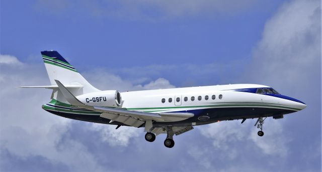 Dassault Falcon 2000 (C-GSFU)