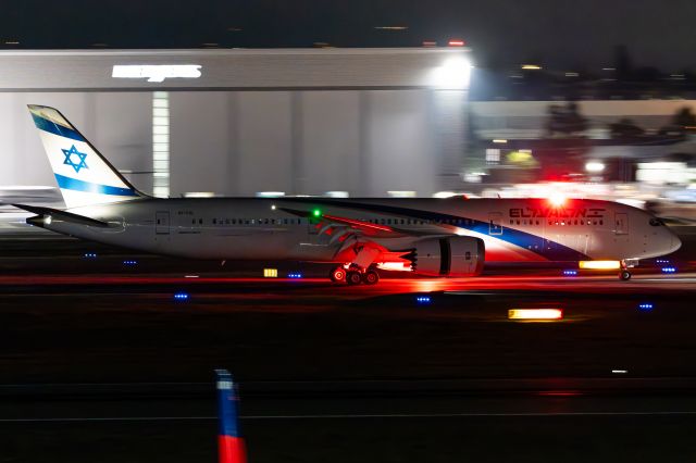 Boeing 787-9 Dreamliner (4X-EDL)