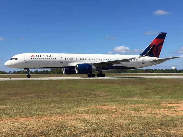 Boeing 757-200 (N6702) - Clemson Tigers headed to play Boston College.