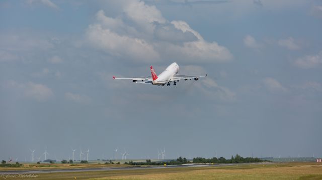 Boeing 747-200 (ER-BBC)