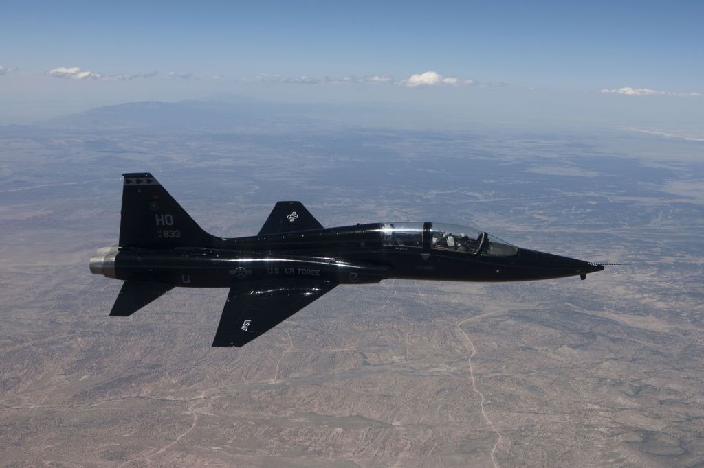 Northrop T-38 Talon — - holloman afbT-38