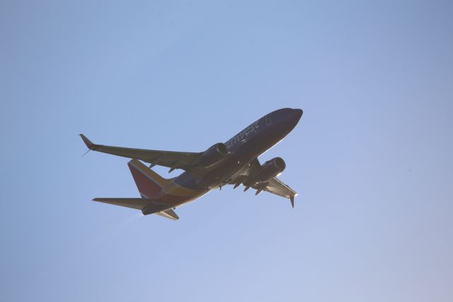 Boeing 737-700 (N960WN)