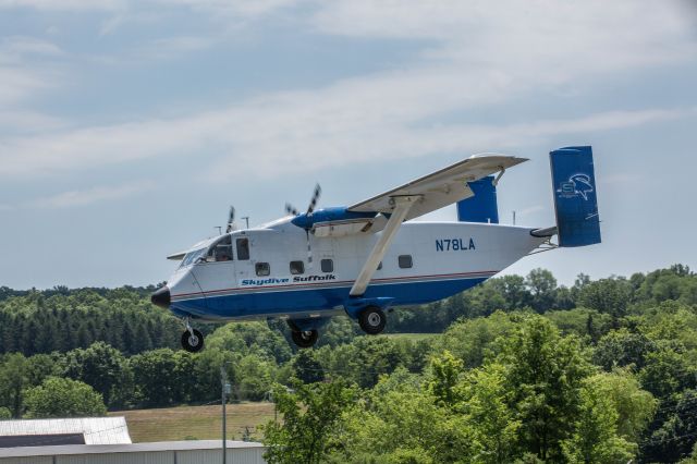 Experimental 100kts-200kts (N78LA) - Short Skyvan returning from a drop of many skydivers on June 24, 2016 at Sussex Airport in New Jersey. 