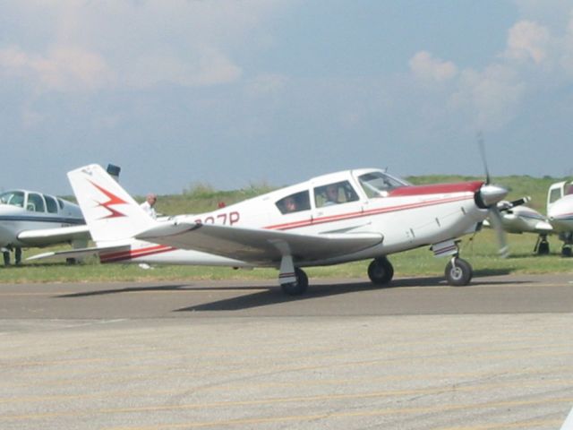 Piper PA-24 Comanche (N6027P)