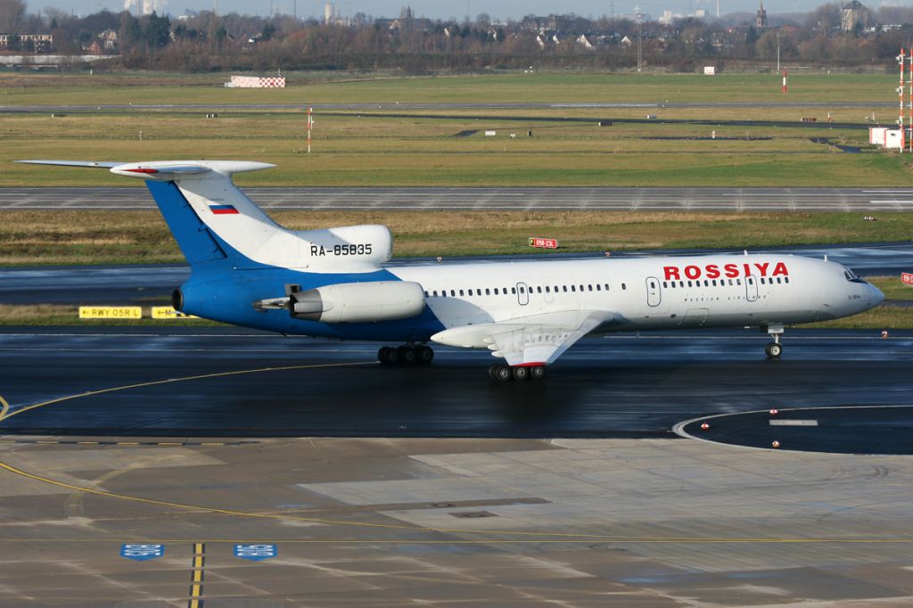 Tupolev Tu-154 (RA-85835)