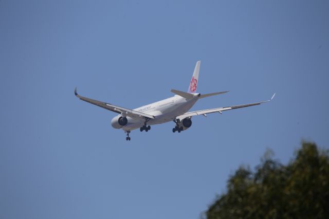 Airbus A350-900 (B-18907)