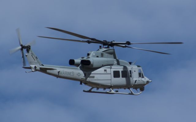 BELL UH-1Y (16-7799)