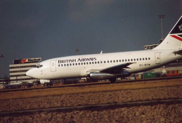 Boeing 737-700 (EI-BTW) - cn21960