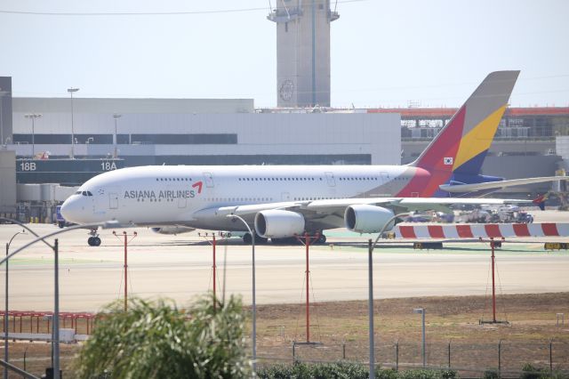 Airbus A380-800 (HL7626)