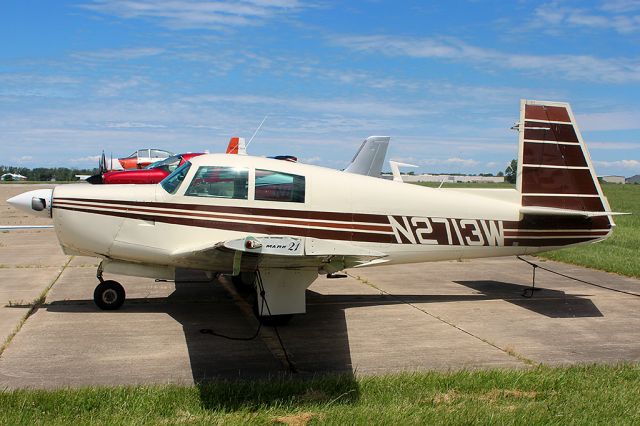 Mooney M-20 (N2713W)