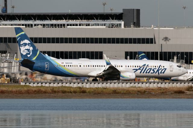 Boeing 737-900 (N251AK) - 16th November, 2024: Racing up runway 01R for takeoff.