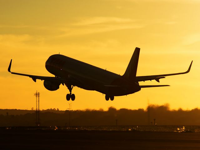 Airbus A321 (PT-XPO)