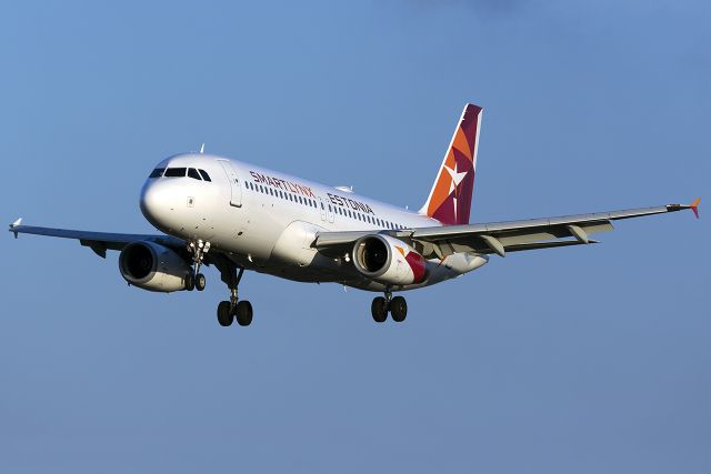 Airbus A320 (ES-SAM)