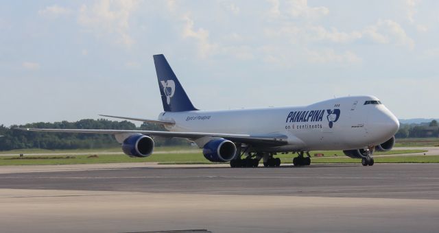 BOEING 747-8 (N850GT) - Taxiing to park on the air cargo ramp @ Huntsville International...