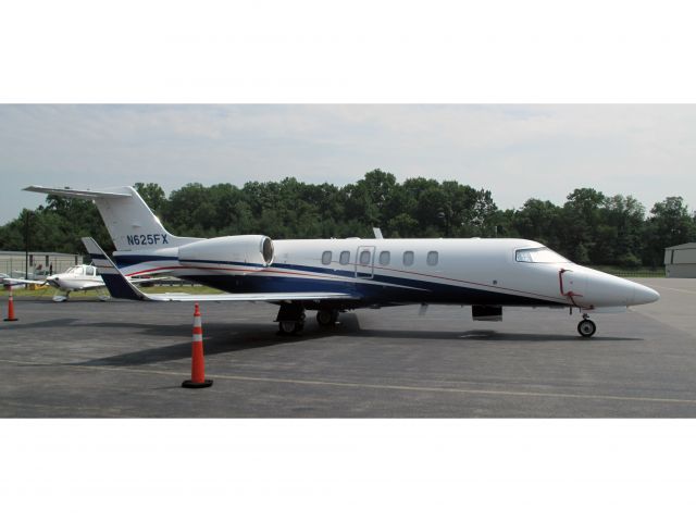 Learjet 40 (N625FX) - A very fast and powerful aircraft!