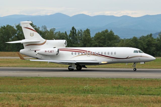 Dassault Falcon 7X (M-YJET)