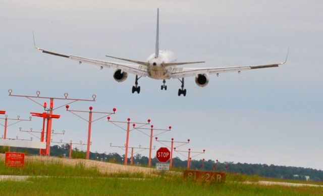 Boeing 757-200 (N67134)