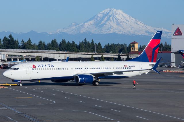 Boeing 737-900 (N866DN) - June 11, 2019