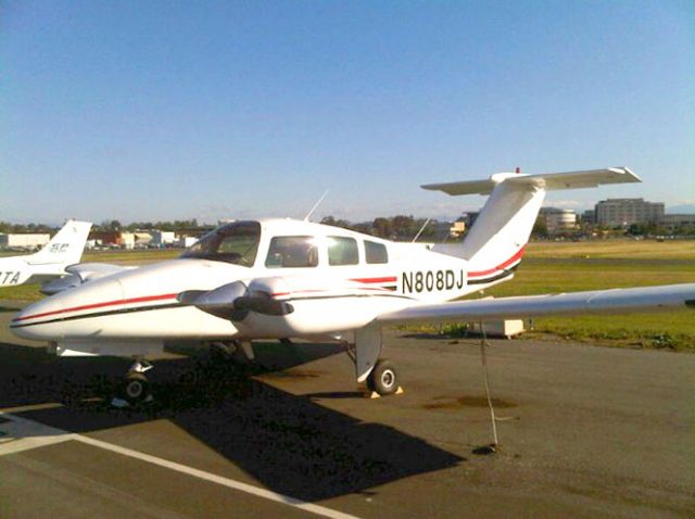 Beechcraft Duchess (N808DJ)