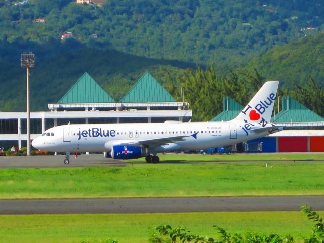 Airbus A320 (N586JB)