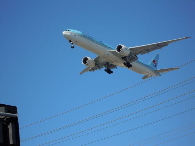 BOEING 777-300 — - KOREAN AIR 777-300 LAX